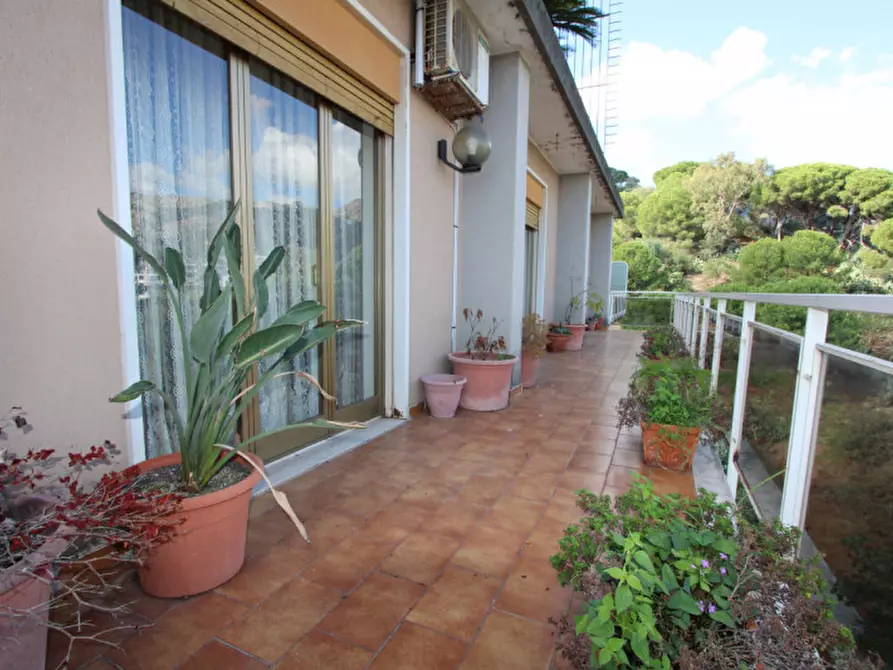 Immagine 2 di Appartamento in vendita  in via Panoramica dello Stretto 980 a Messina