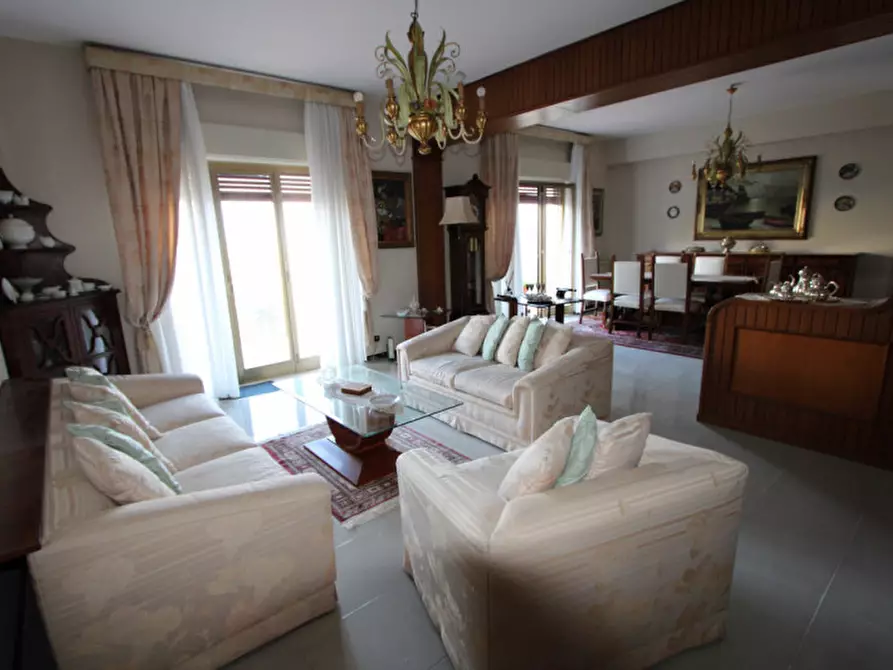 Immagine 4 di Appartamento in vendita  in via Panoramica dello Stretto 980 a Messina