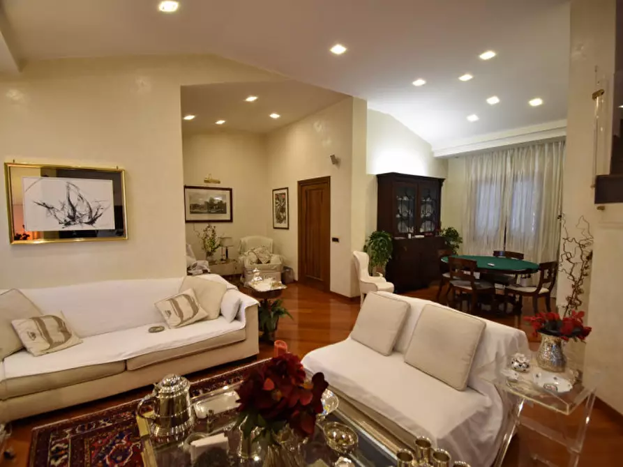 Immagine 21 di Casa quadrifamiliare in vendita  in Via Giulio Pittarelli a Roma