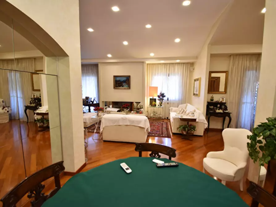 Immagine 26 di Casa quadrifamiliare in vendita  in Via Giulio Pittarelli a Roma