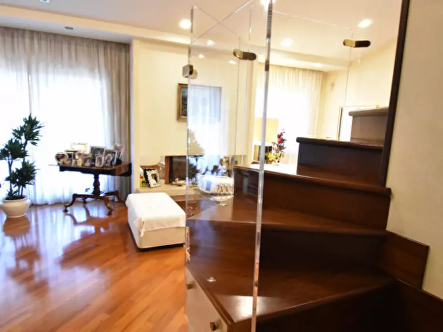 Immagine 29 di Casa quadrifamiliare in vendita  in Via Giulio Pittarelli a Roma