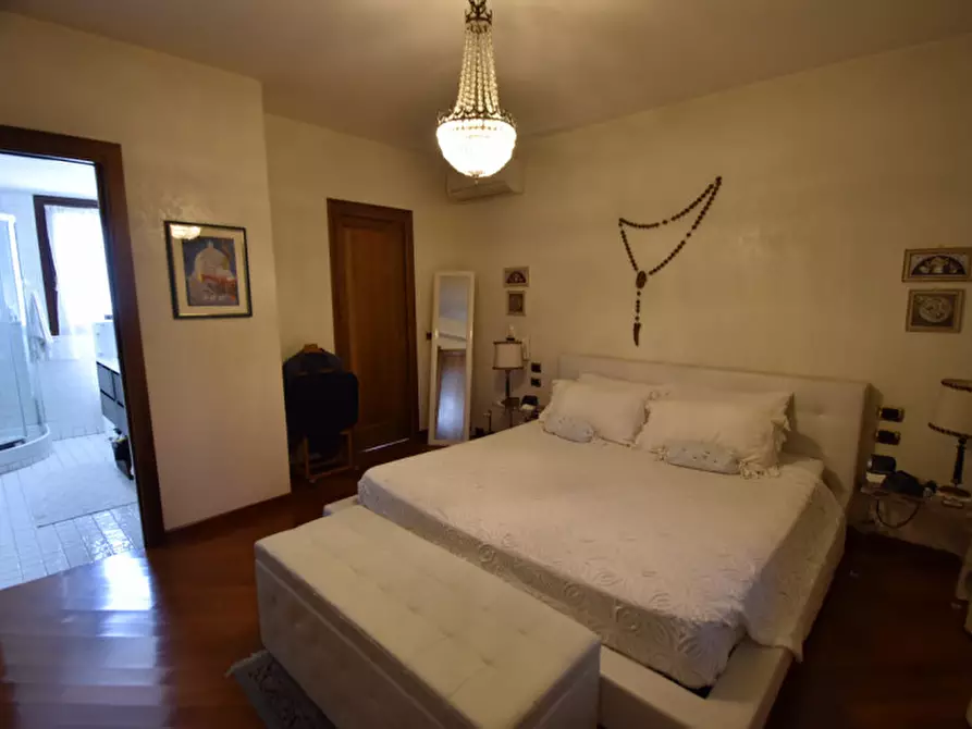 Immagine 41 di Casa quadrifamiliare in vendita  in Via Giulio Pittarelli a Roma