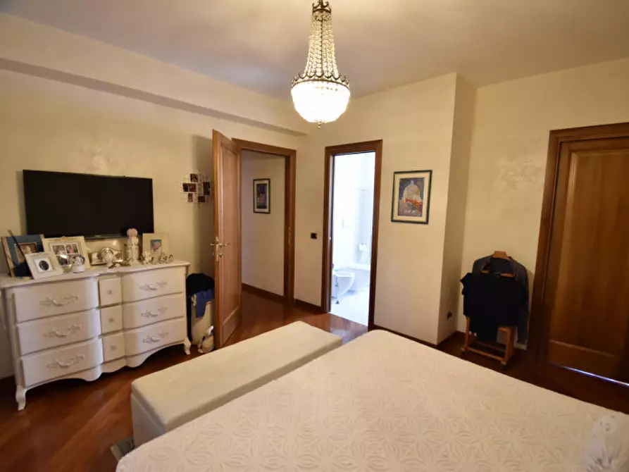 Immagine 42 di Casa quadrifamiliare in vendita  in Via Giulio Pittarelli a Roma