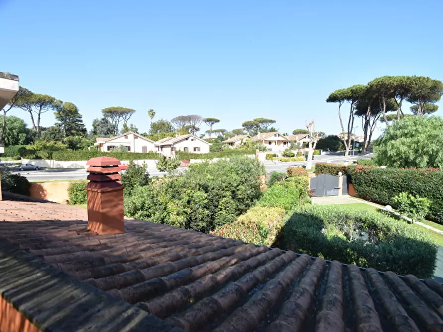 Immagine 50 di Casa quadrifamiliare in vendita  in Via Giulio Pittarelli a Roma