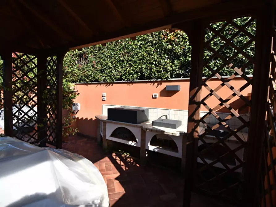 Immagine 68 di Casa quadrifamiliare in vendita  in Via Giulio Pittarelli a Roma