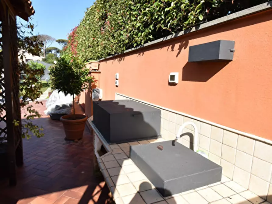 Immagine 69 di Casa quadrifamiliare in vendita  in Via Giulio Pittarelli a Roma