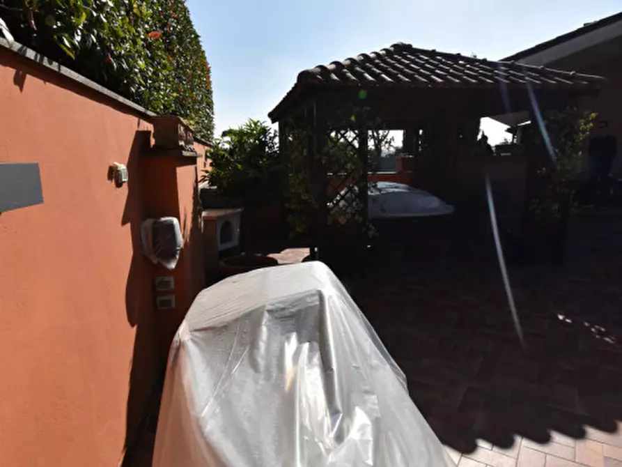 Immagine 71 di Casa quadrifamiliare in vendita  in Via Giulio Pittarelli a Roma