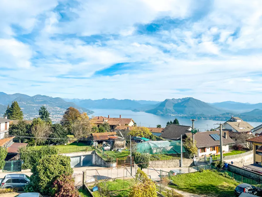 Immagine 2 di Hotel in vendita  in via cavalier Giovanni Rossi 10 a Stresa