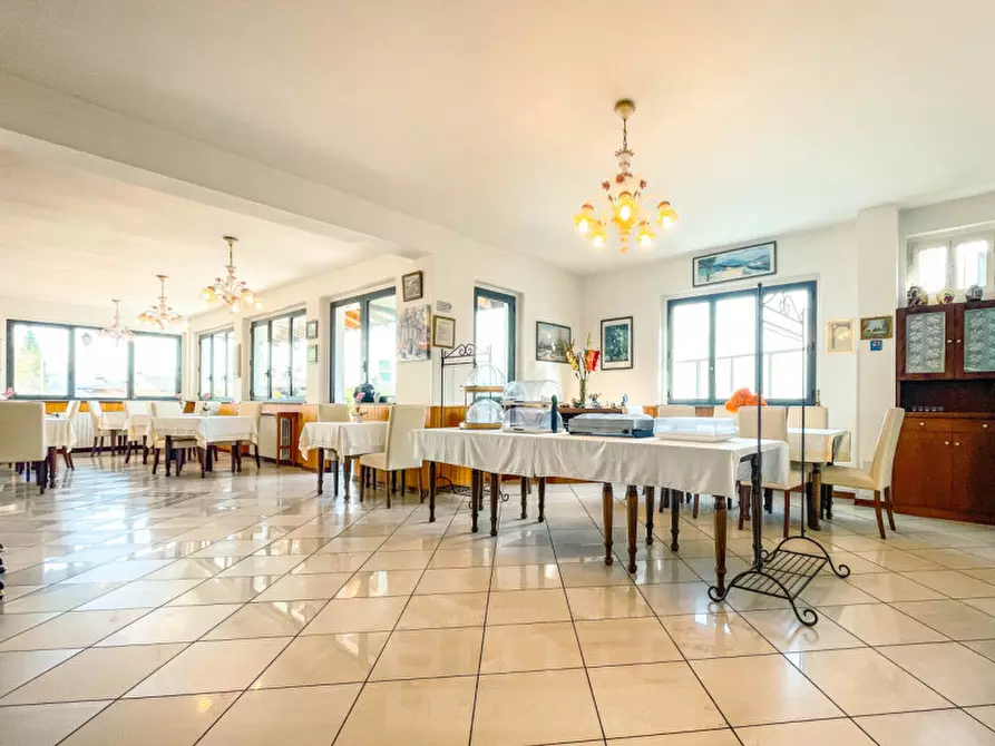 Immagine 8 di Hotel in vendita  in via cavalier Giovanni Rossi 10 a Stresa