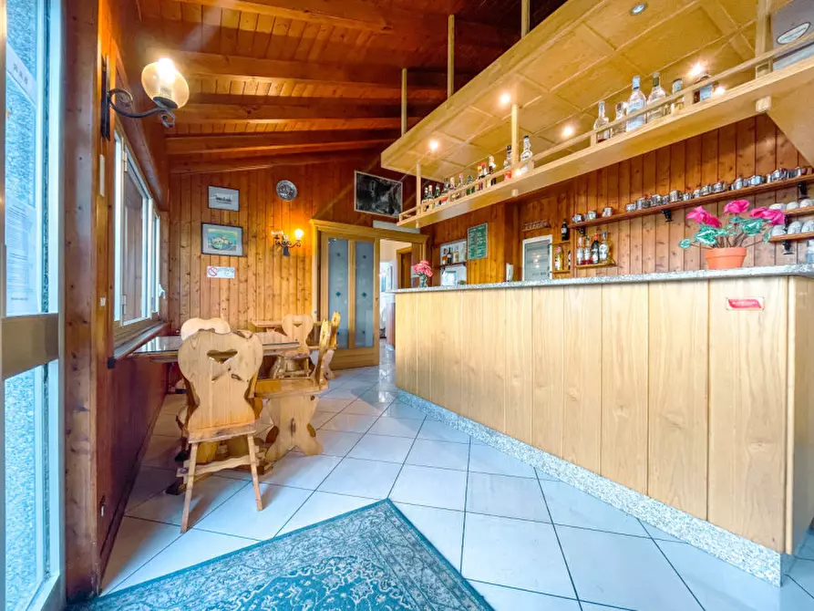 Immagine 15 di Hotel in vendita  in via cavalier Giovanni Rossi 10 a Stresa