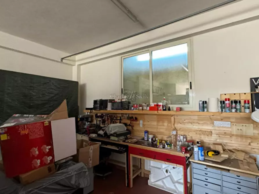 Immagine 11 di Garage in vendita  a Modica