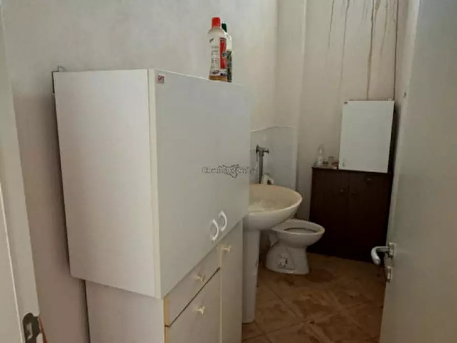 Immagine 13 di Garage in vendita  a Modica