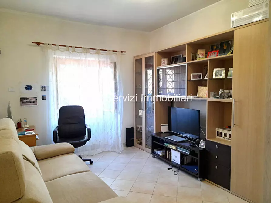 Immagine 5 di Appartamento in vendita  in via della pisana a Roma