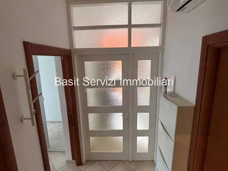 Immagine 6 di Appartamento in vendita  in via della pisana a Roma