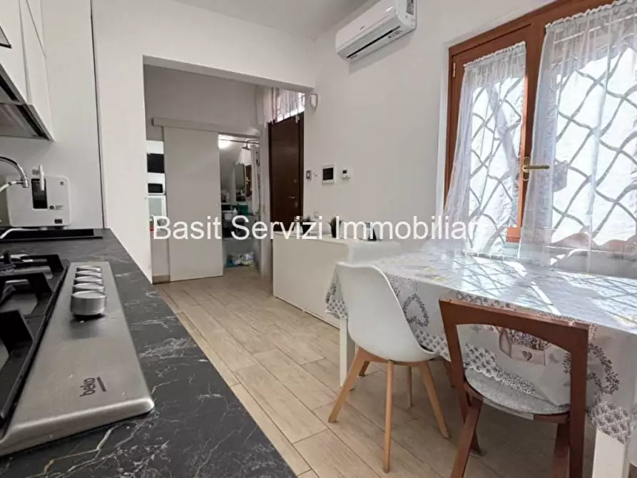 Immagine 7 di Appartamento in vendita  in via della pisana a Roma