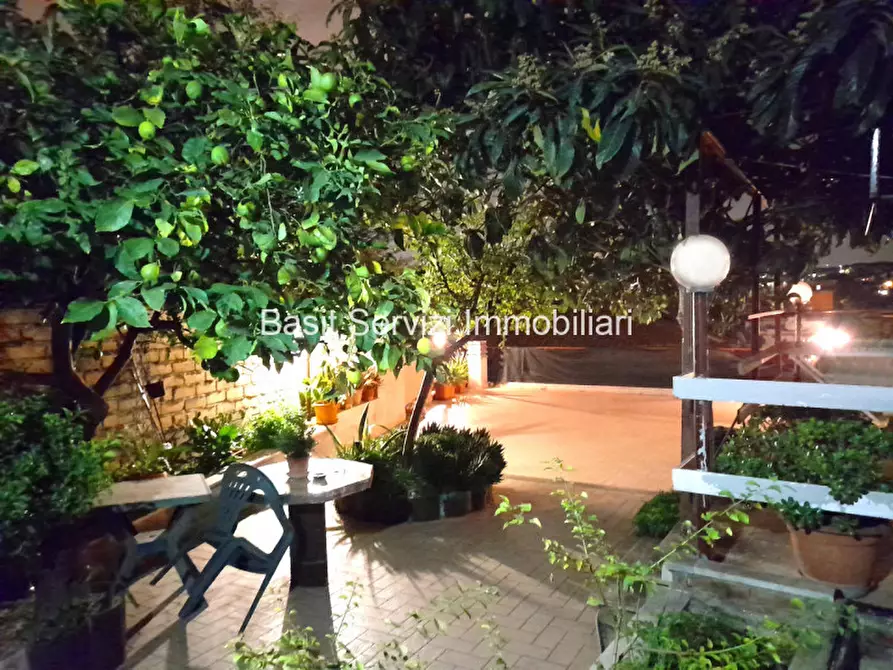 Immagine 25 di Appartamento in vendita  in via della pisana a Roma