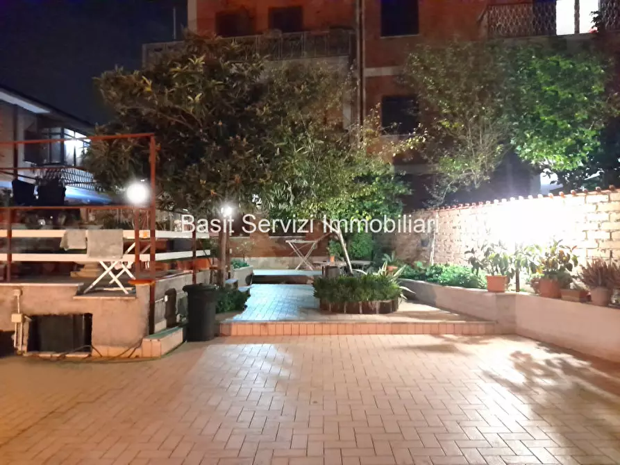 Immagine 29 di Appartamento in vendita  in via della pisana a Roma