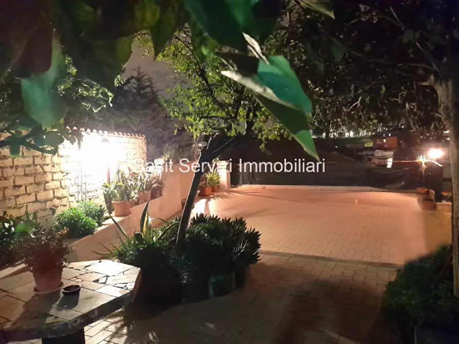 Immagine 31 di Appartamento in vendita  in via della pisana a Roma