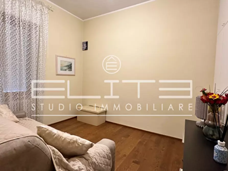 Immagine 7 di Appartamento in vendita  a Ancona