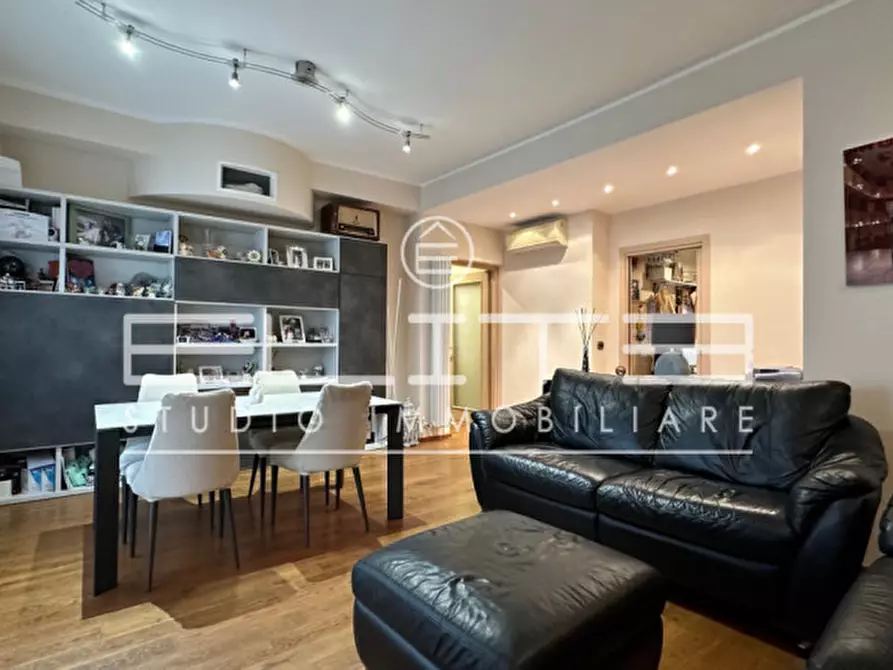 Immagine 14 di Appartamento in vendita  a Ancona