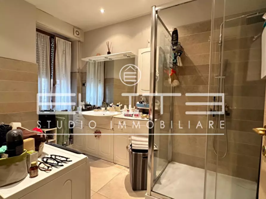 Immagine 16 di Appartamento in vendita  a Ancona