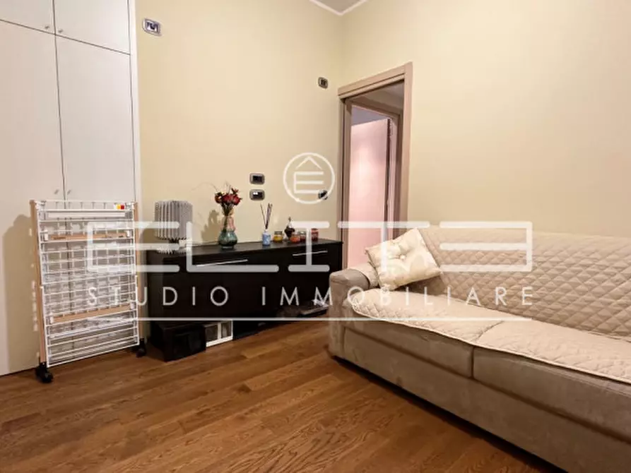 Immagine 17 di Appartamento in vendita  a Ancona