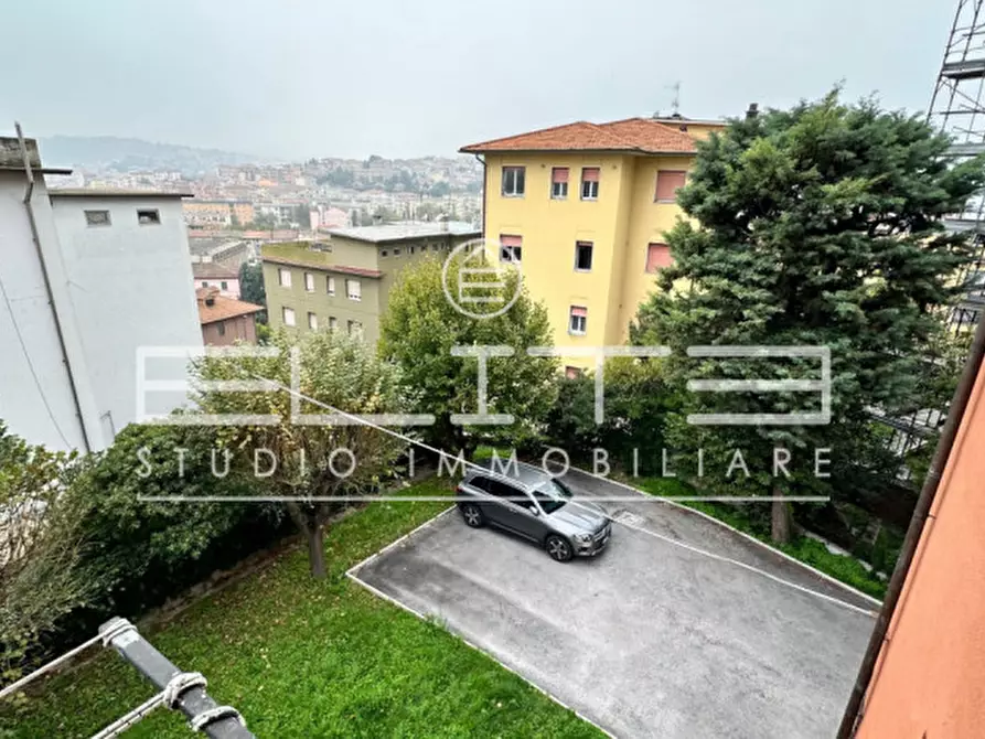 Immagine 18 di Appartamento in vendita  a Ancona