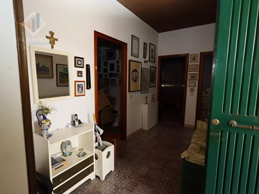Immagine 4 di Villa in vendita  in via Salvatore Carnevale n.12 a Caltagirone