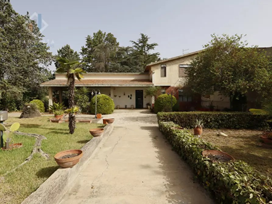 Immagine 6 di Villa in vendita  in via Salvatore Carnevale n.12 a Caltagirone
