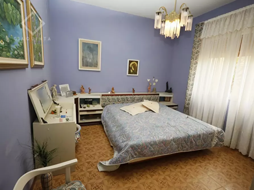 Immagine 8 di Villa in vendita  in via Salvatore Carnevale n.12 a Caltagirone