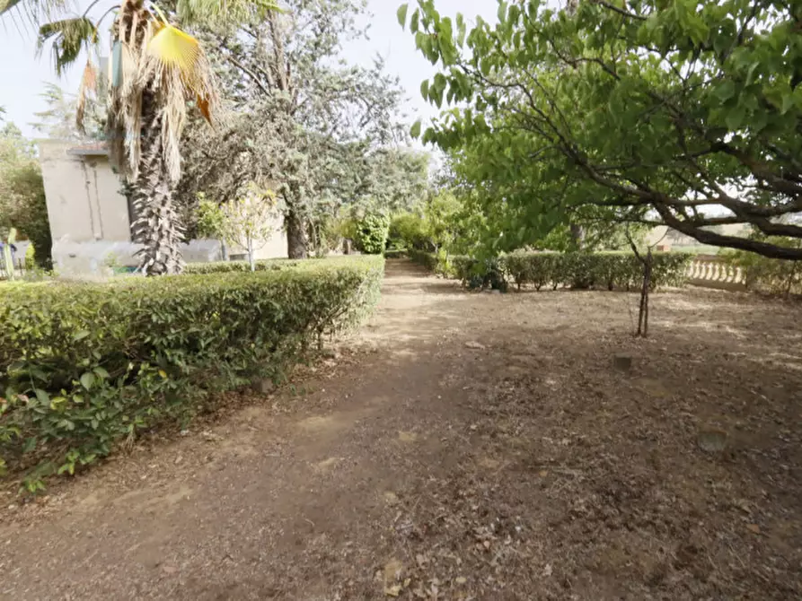 Immagine 22 di Villa in vendita  in via Salvatore Carnevale n.12 a Caltagirone