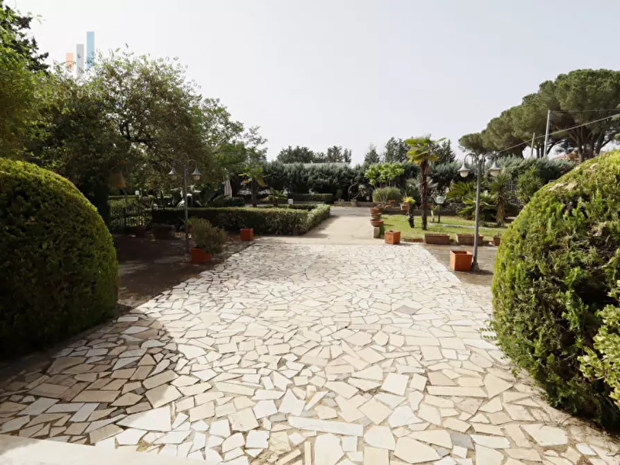 Immagine 38 di Villa in vendita  in via Salvatore Carnevale n.12 a Caltagirone