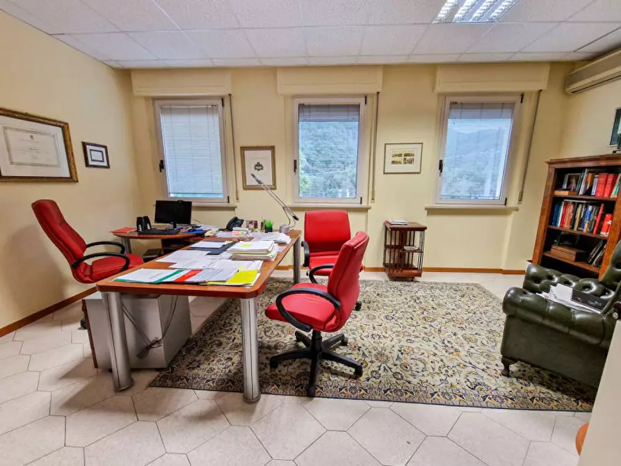 Immagine 4 di Ufficio in vendita  in Corso Roma 123 a Lunano