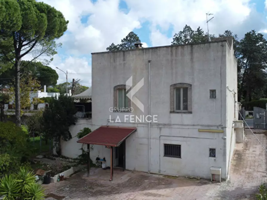 Immagine 4 di Villa in vendita  in ss172 a Martina Franca