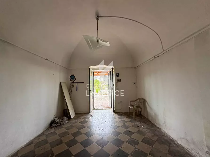 Immagine 31 di Villa in vendita  in ss172 a Martina Franca