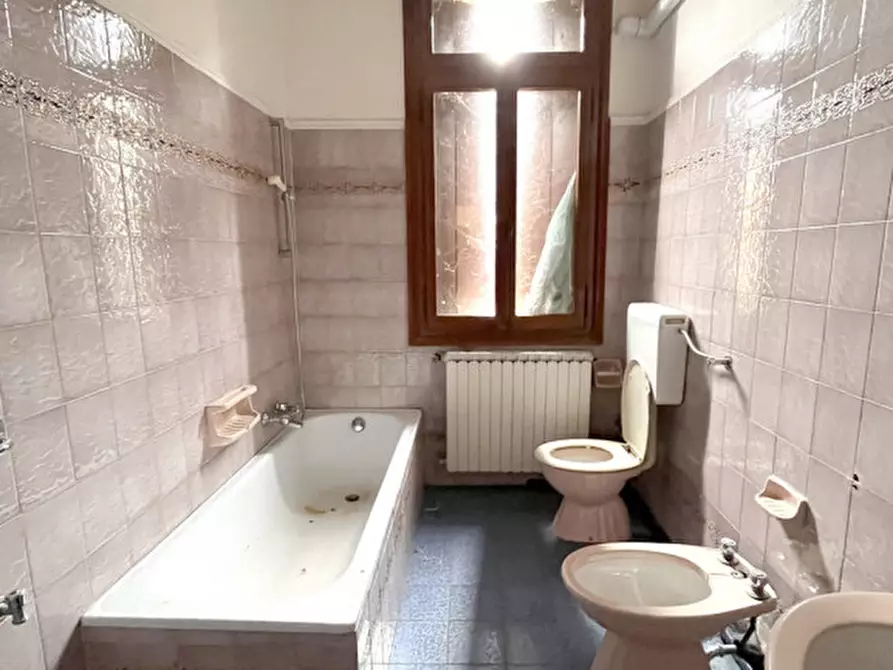 Immagine 20 di Palazzo in vendita  in Via umberto I° a Costa Di Rovigo