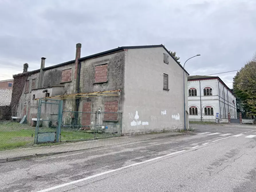 Immagine 10 di Casa indipendente in vendita  a Arcole