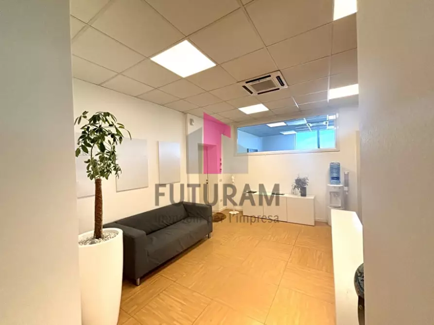 Immagine 3 di Ufficio in vendita  in via Germania a Vigonza