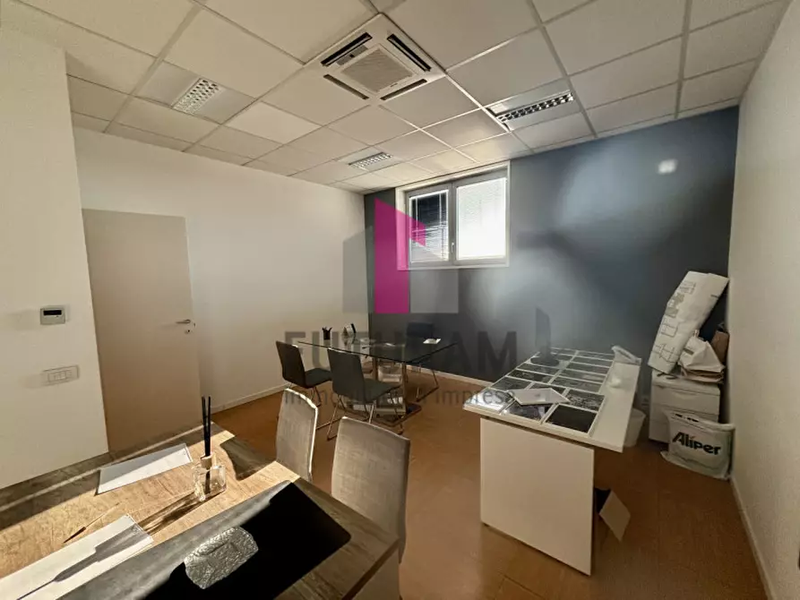 Immagine 14 di Ufficio in vendita  in via Germania a Vigonza