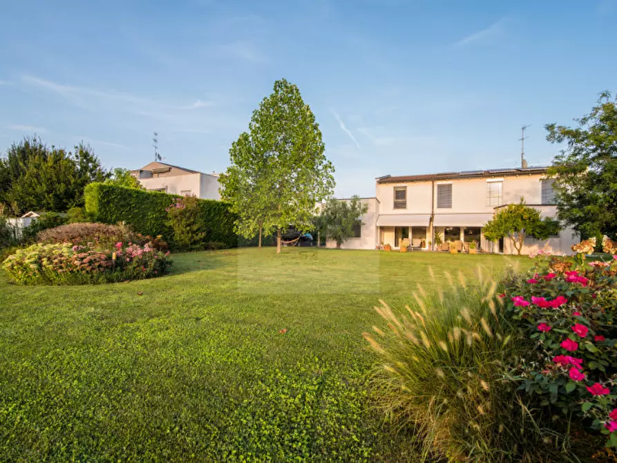Immagine 30 di Villa in vendita  in via dante alighieri a Ponte San Nicolò