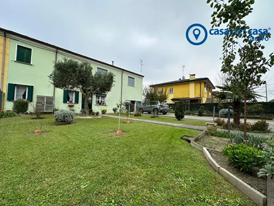 Immagine 3 di Casa bifamiliare in vendita  in via Fonsatti a Ariano Nel Polesine