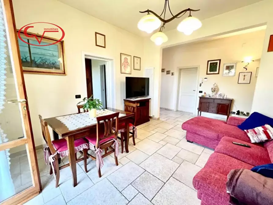 Immagine 2 di Appartamento in vendita  a Loro Ciuffenna