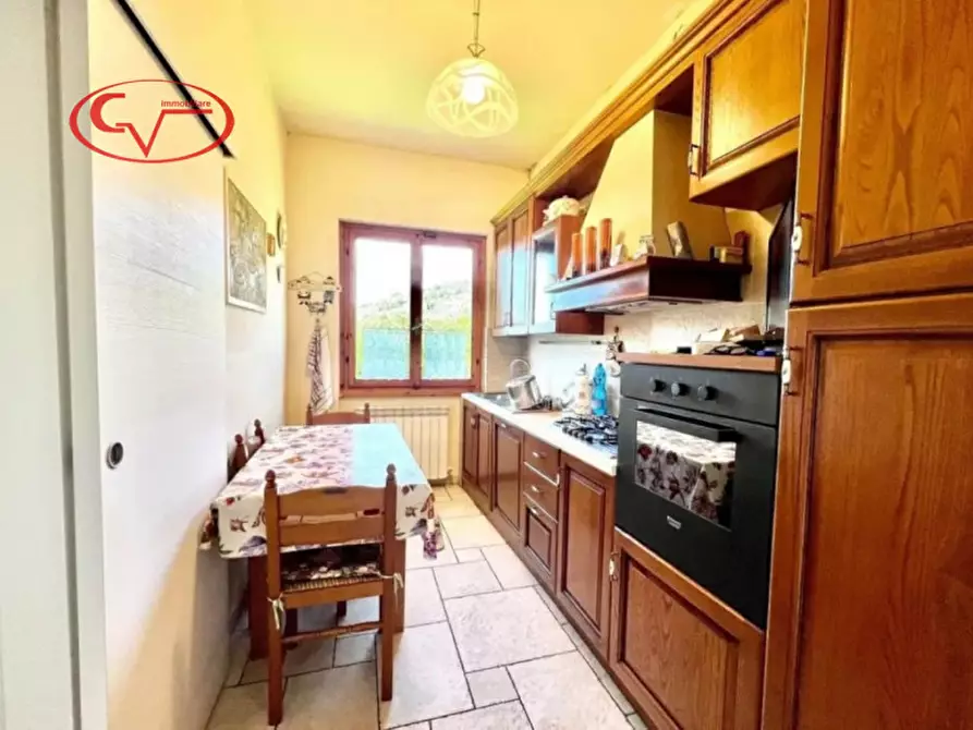 Immagine 4 di Appartamento in vendita  a Loro Ciuffenna