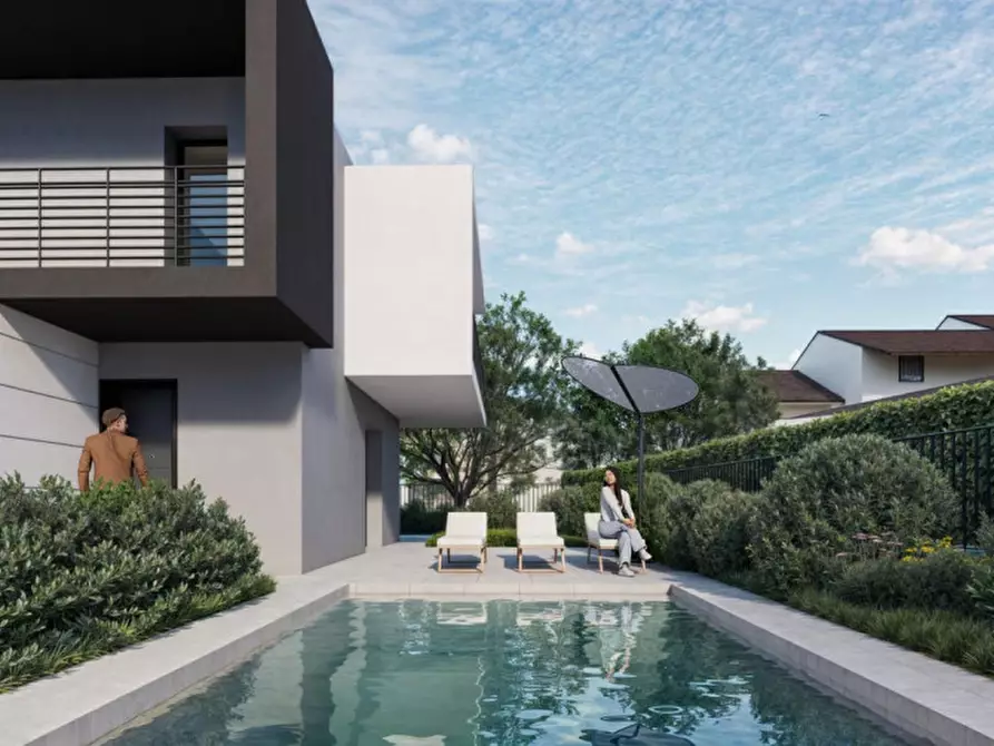 Immagine 4 di Casa trifamiliare in vendita  a Desenzano Del Garda