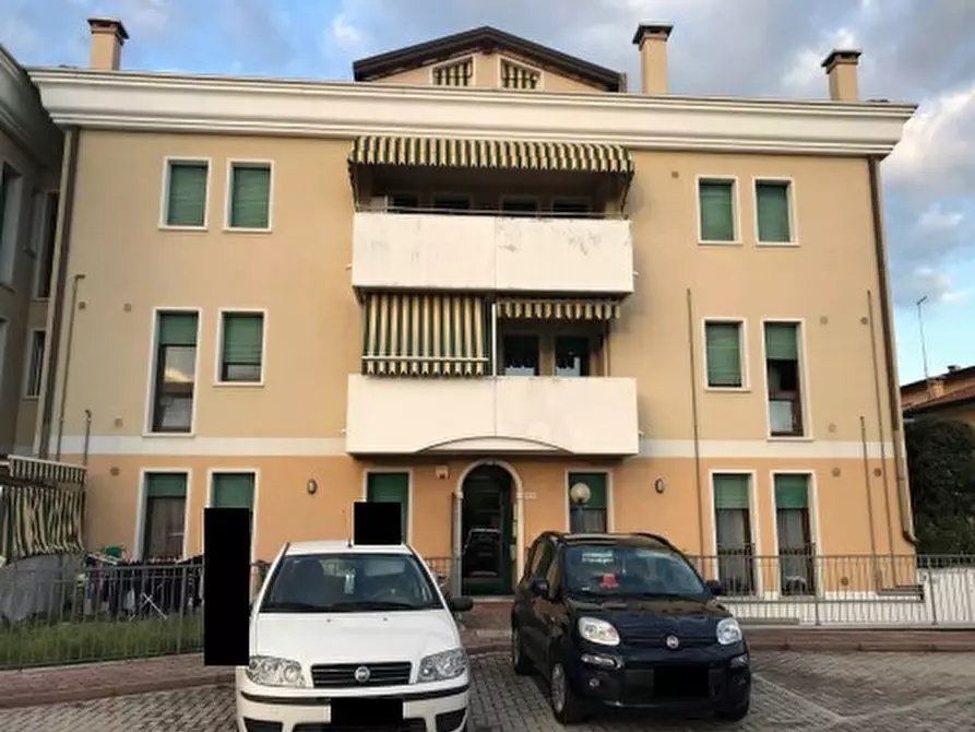 Immagine 1 di Appartamento in vendita  in Via Cesare Battisti, 16 a Paese