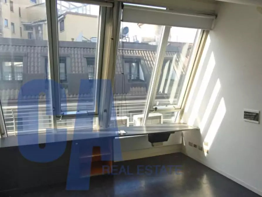 Immagine 8 di Ufficio in affitto  in PIAZZA VELASCA a Milano