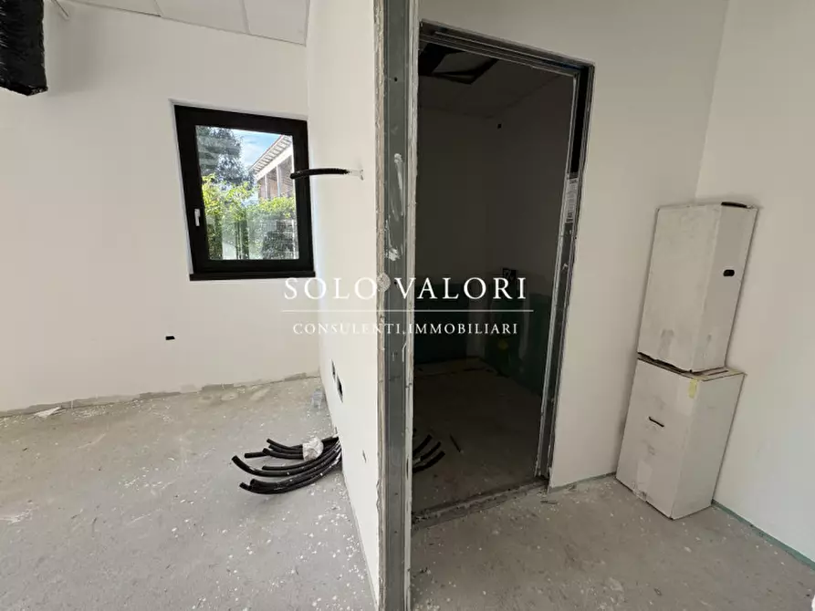 Immagine 6 di Negozio in vendita  in Via Cereria a Bassano Del Grappa