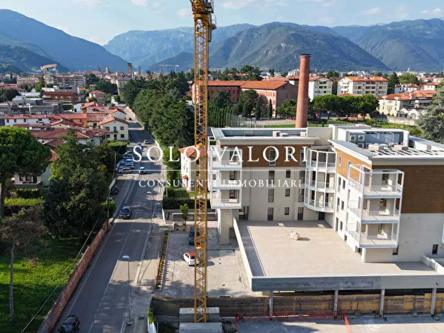 Immagine 7 di Negozio in vendita  in Via Cereria a Bassano Del Grappa