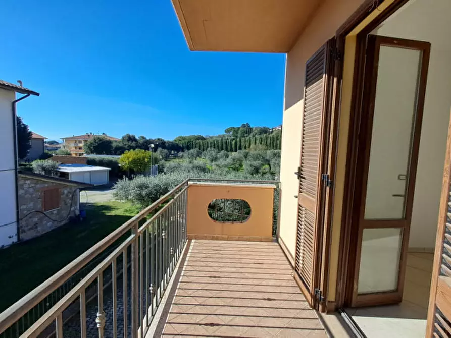 Immagine 14 di Appartamento in vendita  a Passignano Sul Trasimeno