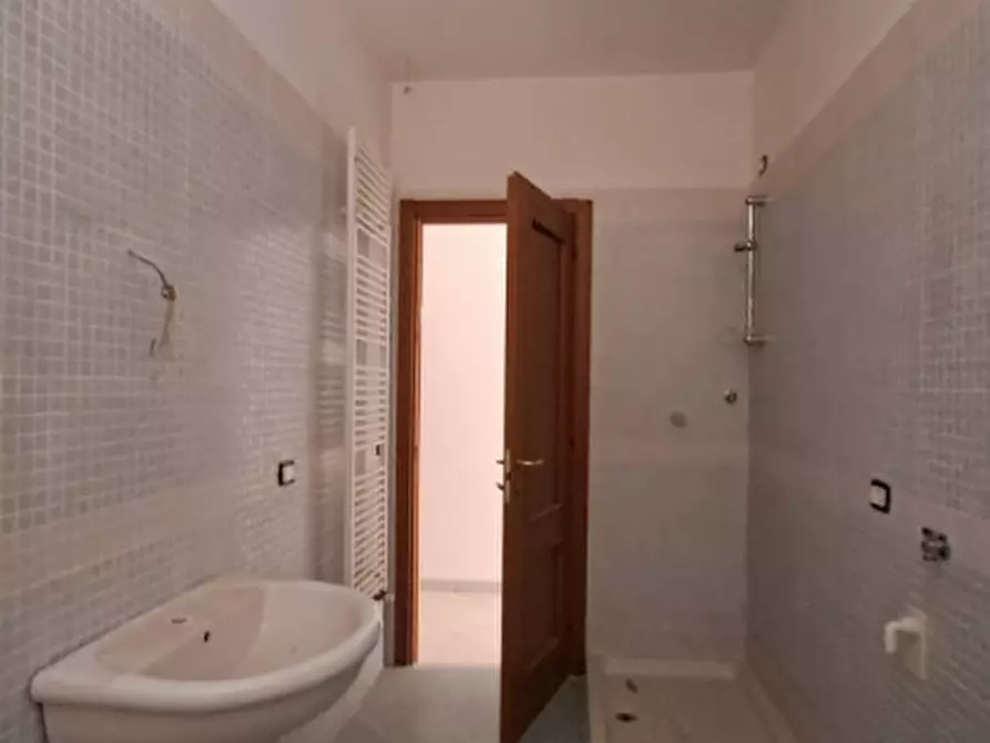 Immagine 3 di Appartamento in vendita  a Passignano Sul Trasimeno